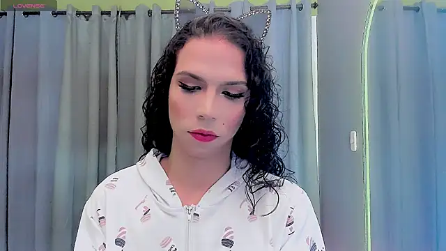 gatitavenecis online show from 03-06-25, 06:41