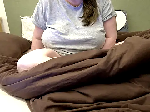 MarthaBriest online show from 03-08-26, 04:38