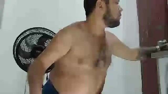 Snapshot of very2_sexy chatting on 02-15-25, 10:52 very2 sexy online show from 02-15-25, 10:52