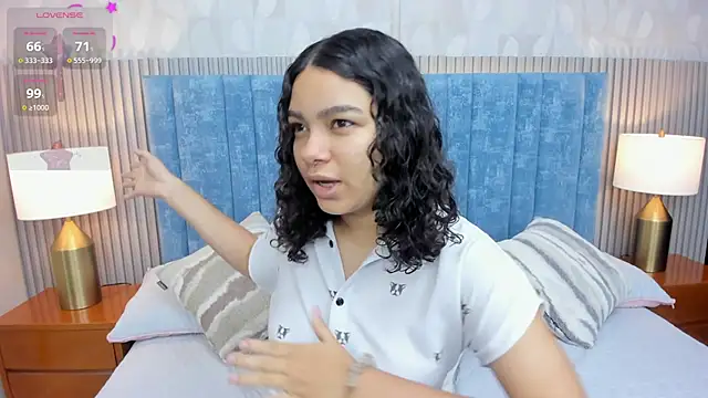 pretty sunlight  online show from 10-26-25, 02:06