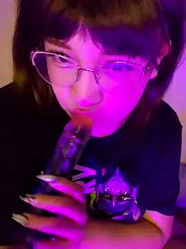 m0ondolly online show from 12-23-25, 06:44