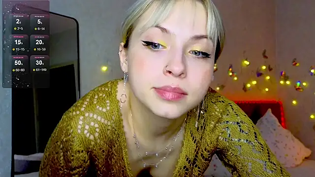 Snapshot of lavenderluxe chatting on 01-24-25, 03:13 lavenderluxe online show from 01-24-25, 03:13