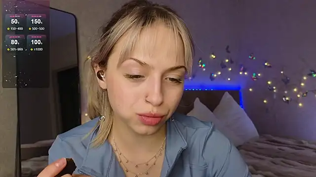 Snapshot of lavenderluxe chatting on 02-06-25, 12:59 lavenderluxe online show from 02-06-25, 12:59