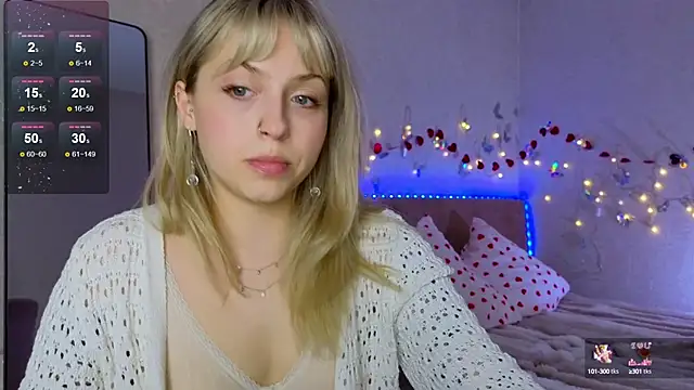 Snapshot of lavenderluxe chatting on 02-24-25, 02:15 lavenderluxe online show from 02-24-25, 02:15