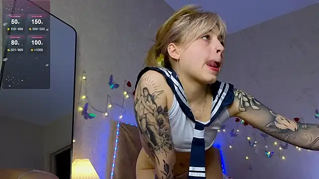 Snapshot of lavenderluxe chatting on 03-12-25, 09:24 lavenderluxe online show from 03-12-25, 09:24