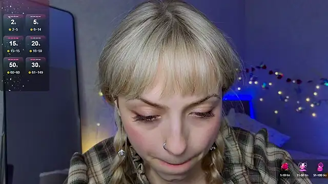 Snapshot of lavenderluxe chatting on 03-21-25, 01:12 lavenderluxe online show from 03-21-25, 01:12