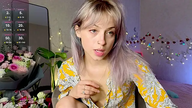 Snapshot of lavenderluxe chatting on 09-09-25, 12:26 lavenderluxe online show from 09-09-25, 12:26