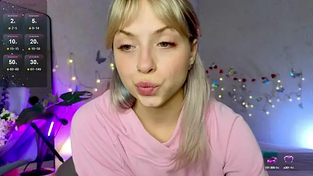 Snapshot of lavenderluxe chatting on 09-14-25, 09:41 lavenderluxe online show from 09-14-25, 09:41