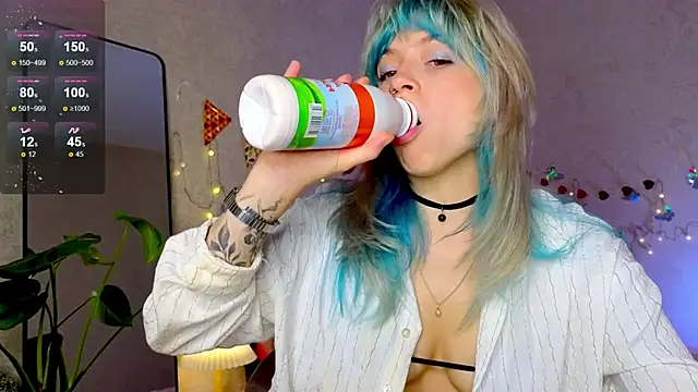 Snapshot of lavenderluxe chatting on 09-21-25, 07:43 lavenderluxe online show from 09-21-25, 07:43