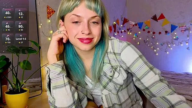 Snapshot of lavenderluxe chatting on 10-02-25, 11:50 lavenderluxe online show from 10-02-25, 11:50