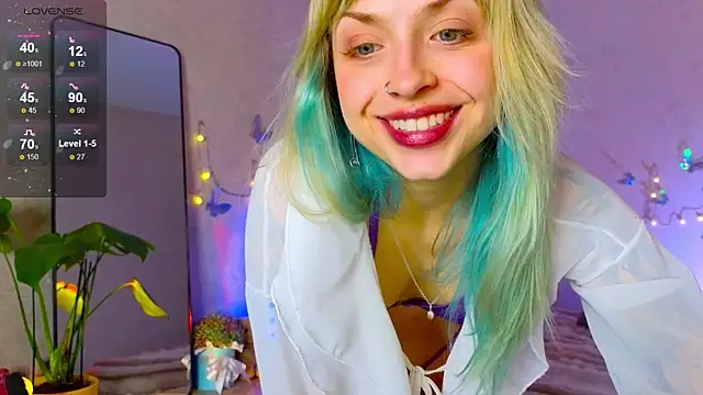 Snapshot of lavenderluxe chatting on 11-30-25, 09:46 lavenderluxe online show from 11-30-25, 09:46