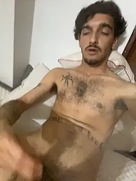 Snapshot of Tomito14 chatting on 11-27-25, 07:21 Tomito14 online show from 11-27-25, 07:21