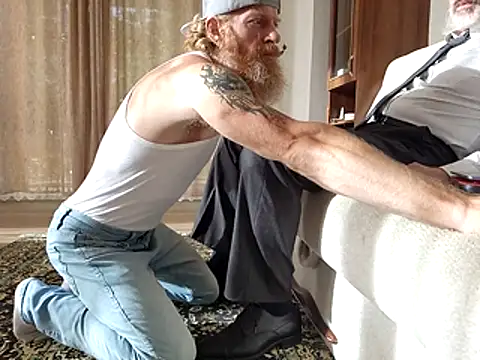 Snapshot of Gingerbeard40 chatting on 11-20-25, 11:54 Gingerbeard40 online show from 11-20-25, 11:54