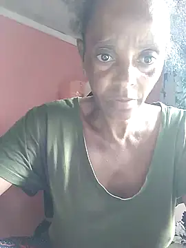 Snapshot of sweets_80 chatting on 02-20-25, 11:53 sweets 80 online show from 02-20-25, 11:53