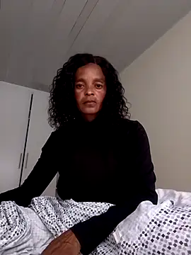 Snapshot of sweets_80 chatting on 11-06-25, 02:51 sweets 80 online show from 11-06-25, 02:51