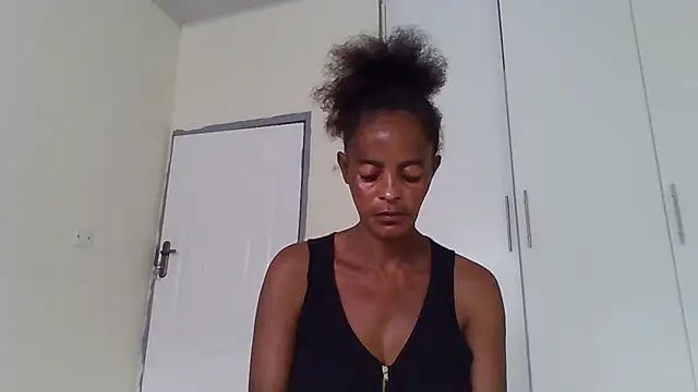 Snapshot of sweets_80 chatting on 11-10-25, 12:48 sweets 80 online show from 11-10-25, 12:48