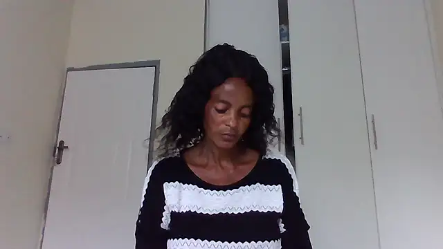 Snapshot of sweets_80 chatting on 11-15-25, 03:52 sweets 80 online show from 11-15-25, 03:52