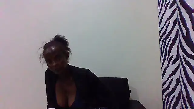 Snapshot of sweets_80 chatting on 06-14-26, 04:42 sweets 80 online show from 06-14-26, 04:42
