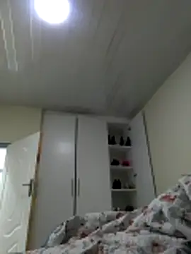 Snapshot of sweets_80 chatting on 06-16-26, 02:36 sweets 80 online show from 06-16-26, 02:36