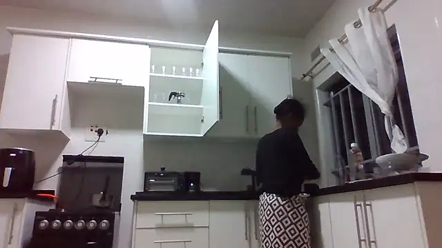 Snapshot of sweets_80 chatting on 06-27-26, 03:22 sweets 80 online show from 06-27-26, 03:22
