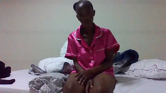 Snapshot of sweets_80 chatting on 07-15-26, 03:01 sweets 80 online show from 07-15-26, 03:01