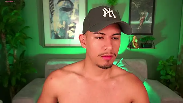 Aaronfox x online show from 03-17-25, 11:42