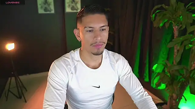 Aaronfox x online show from 04-19-26, 01:05