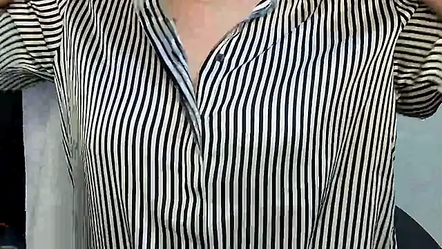 MIss-Naina online show from 04-13-26, 07:47