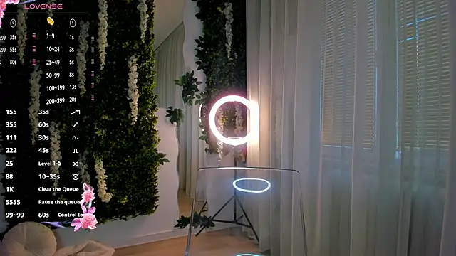 VivienCarter online show from 02-24-25, 08:17