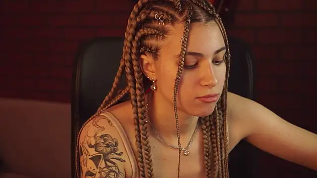 EllieCutes online show from 02-11-25, 05:26