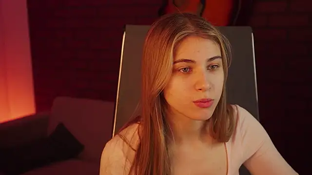 EllieCutes online show from 03-16-25, 05:25