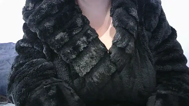 Snapshot of busty-bella1 chatting on 09-29-25, 09:25 busty-bella1 online show from 09-29-25, 09:25