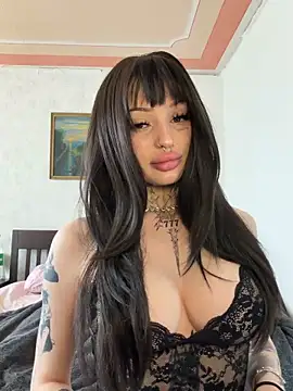 madelinexx online show from 04-15-26, 12:01