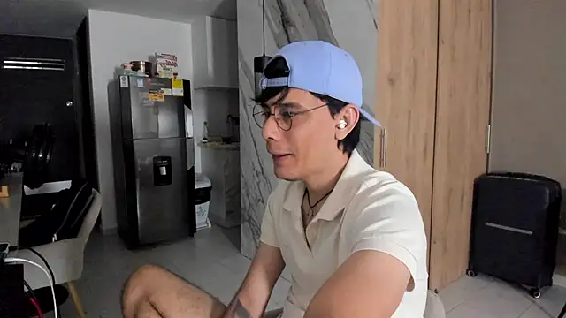 Huge latin cock online show from 02-21-25, 10:26