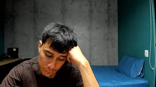 Snapshot of Huge_latin_cock chatting on 03-15-26, 01:11 Huge latin cock online show from 03-15-26, 01:11