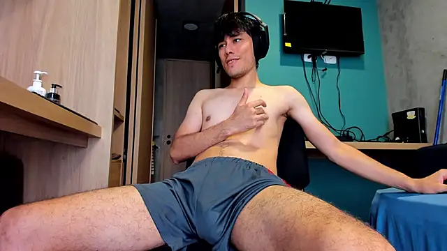 Huge latin cock online show from 05-29-26, 09:35