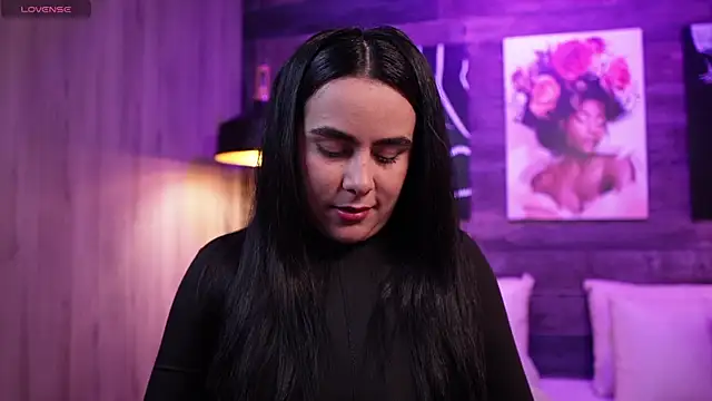 Snapshot of DanyAndAlexa chatting on 01-20-25, 12:39 DanyAndAlexa online show from 01-20-25, 12:39