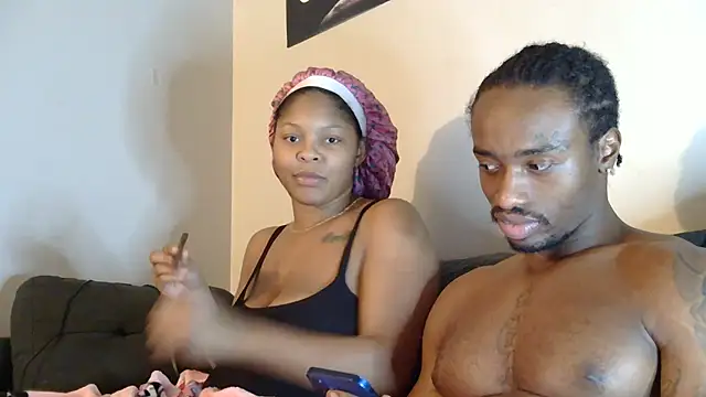 Snapshot of exotic__couple chatting on 01-16-25, 04:17 exotic  couple online show from 01-16-25, 04:17