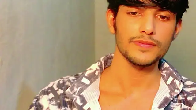 Snapshot of kingkartik7 chatting on 03-11-26, 05:30 kingkartik7 online show from 03-11-26, 05:30