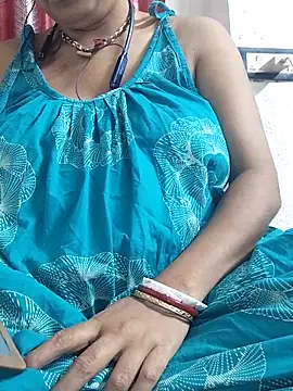 Snapshot of miss-Riy chatting on 05-08-26, 05:18 miss-Riy online show from 05-08-26, 05:18