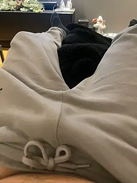 Snapshot of aleksergira chatting on 01-01-25, 07:43 aleksergira online show from 01-01-25, 07:43