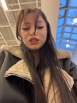 Chloe  Moon online show from 10-29-25, 01:24