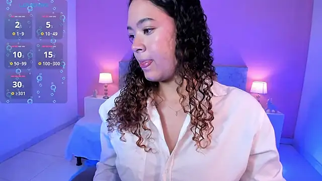 Snapshot of LunaRose5 chatting on 03-08-25, 03:28 LunaRose5 online show from 03-08-25, 03:28