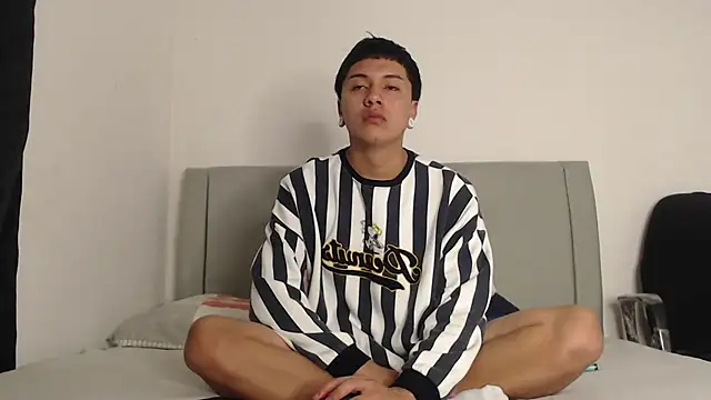 alex-lover online show from 04-21-26, 07:39