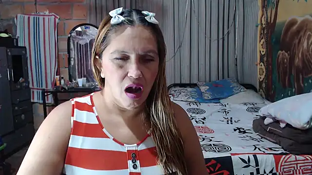 Snapshot of mom_son_dirty chatting on 02-03-26, 02:00 mom son dirty online show from 02-03-26, 02:00