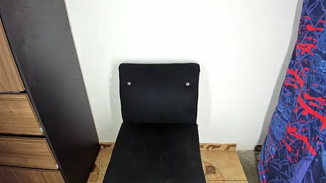 Snapshot of RachelJones_ chatting on 12-20-24, 08:49 RachelJones online show from 12-20-24, 08:49