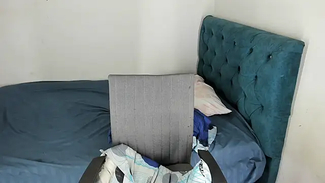 Snapshot of RachelJones_ chatting on 01-07-25, 04:18 RachelJones online show from 01-07-25, 04:18