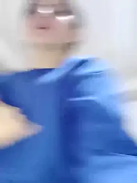 Snapshot of Salomecam30 chatting on 01-08-25, 02:35 Salomecam30 online show from 01-08-25, 02:35