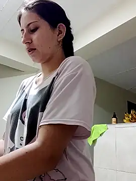 Snapshot of Salomecam30 chatting on 01-21-25, 02:22 Salomecam30 online show from 01-21-25, 02:22