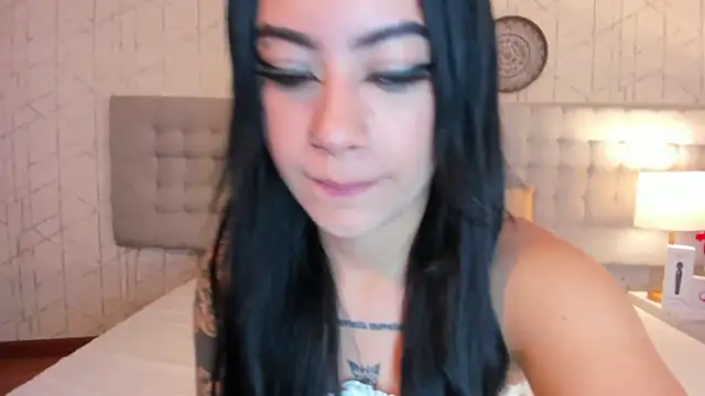 Snapshot of DakottaHill chatting on 03-01-25, 08:53 DakottaHill online show from 03-01-25, 08:53